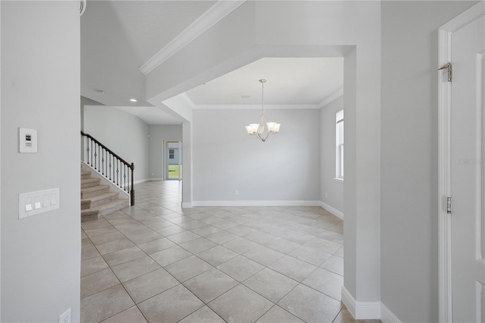 POINTE/HUNTER'S CRK - Residential