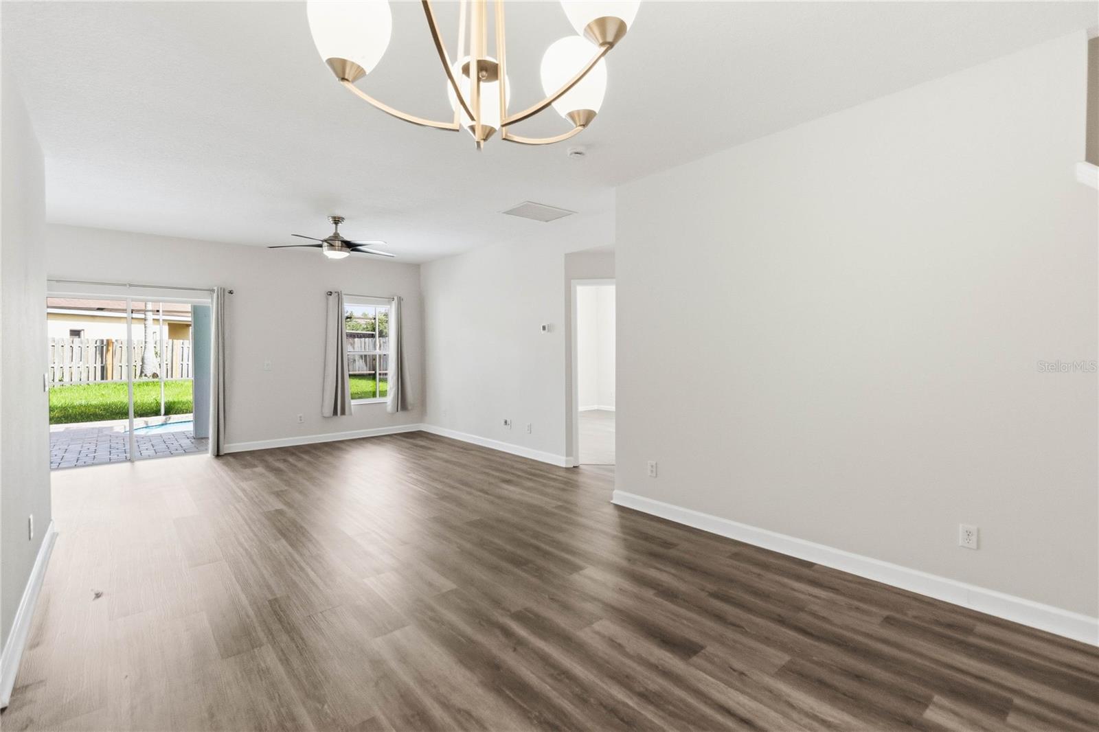 FALCON TRACE 44/119 - Residential