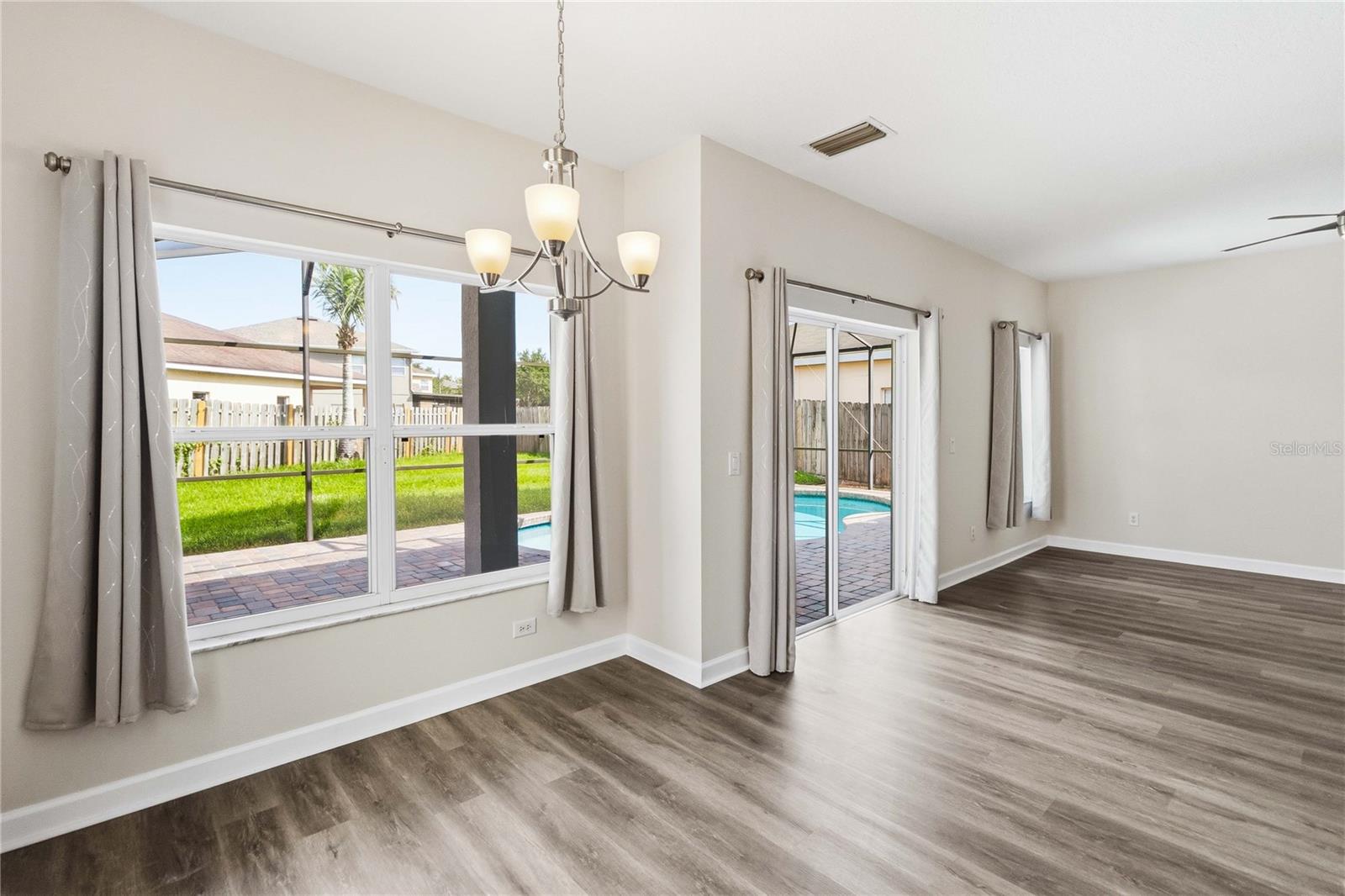 FALCON TRACE 44/119 - Residential