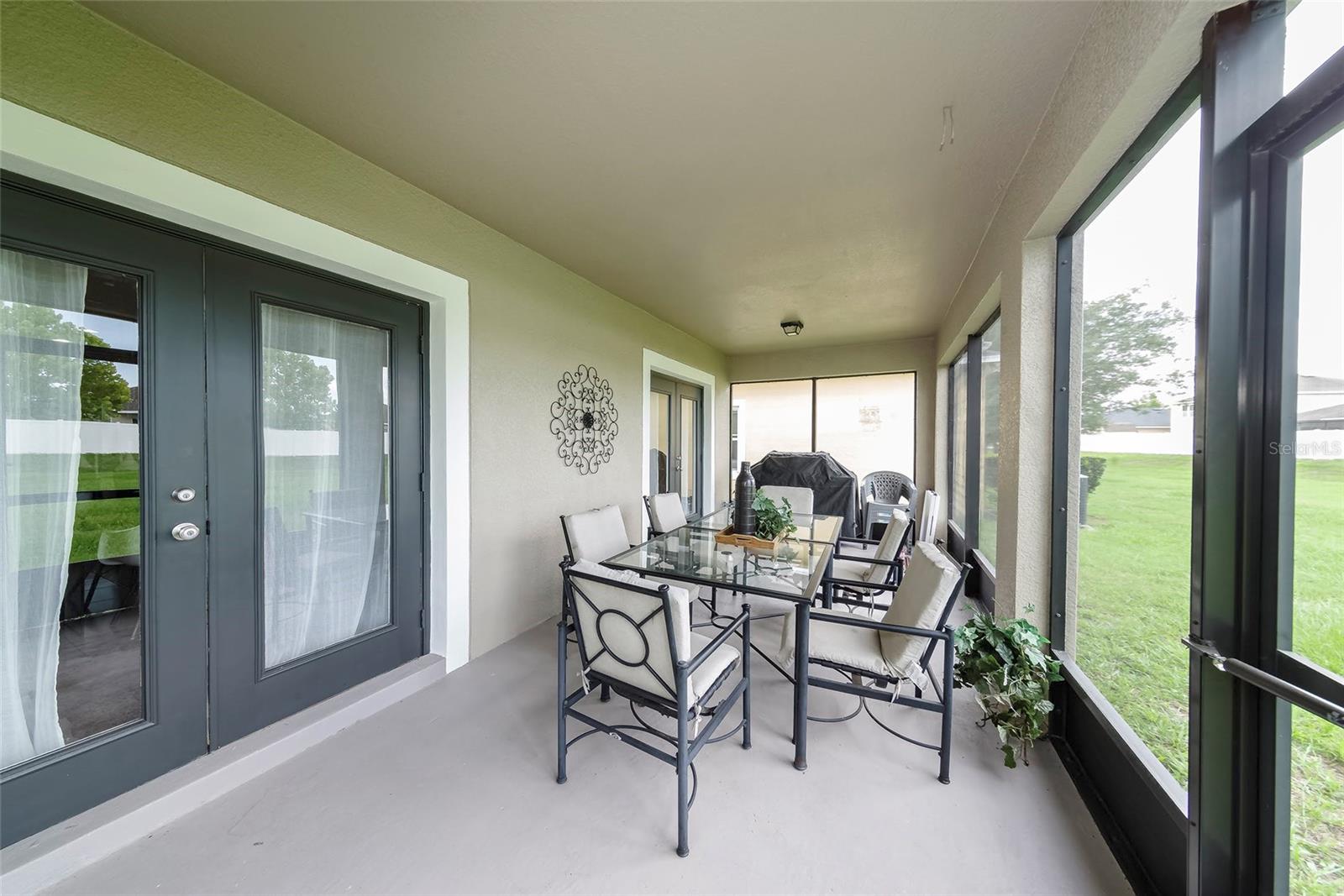 EMERALD LAKE - Residential