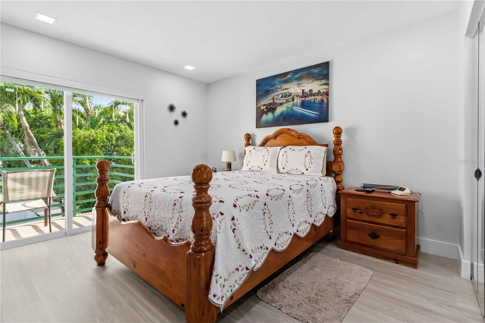 LES CHATEAUX AT INTL GARDENS CONDO - Residential