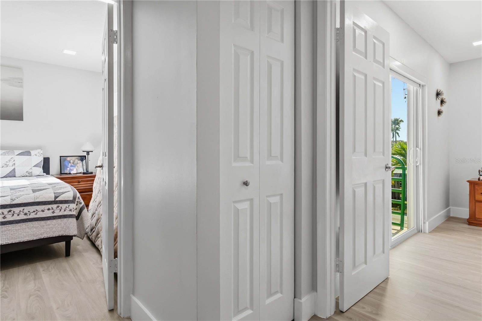 LES CHATEAUX AT INTL GARDENS CONDO - Residential