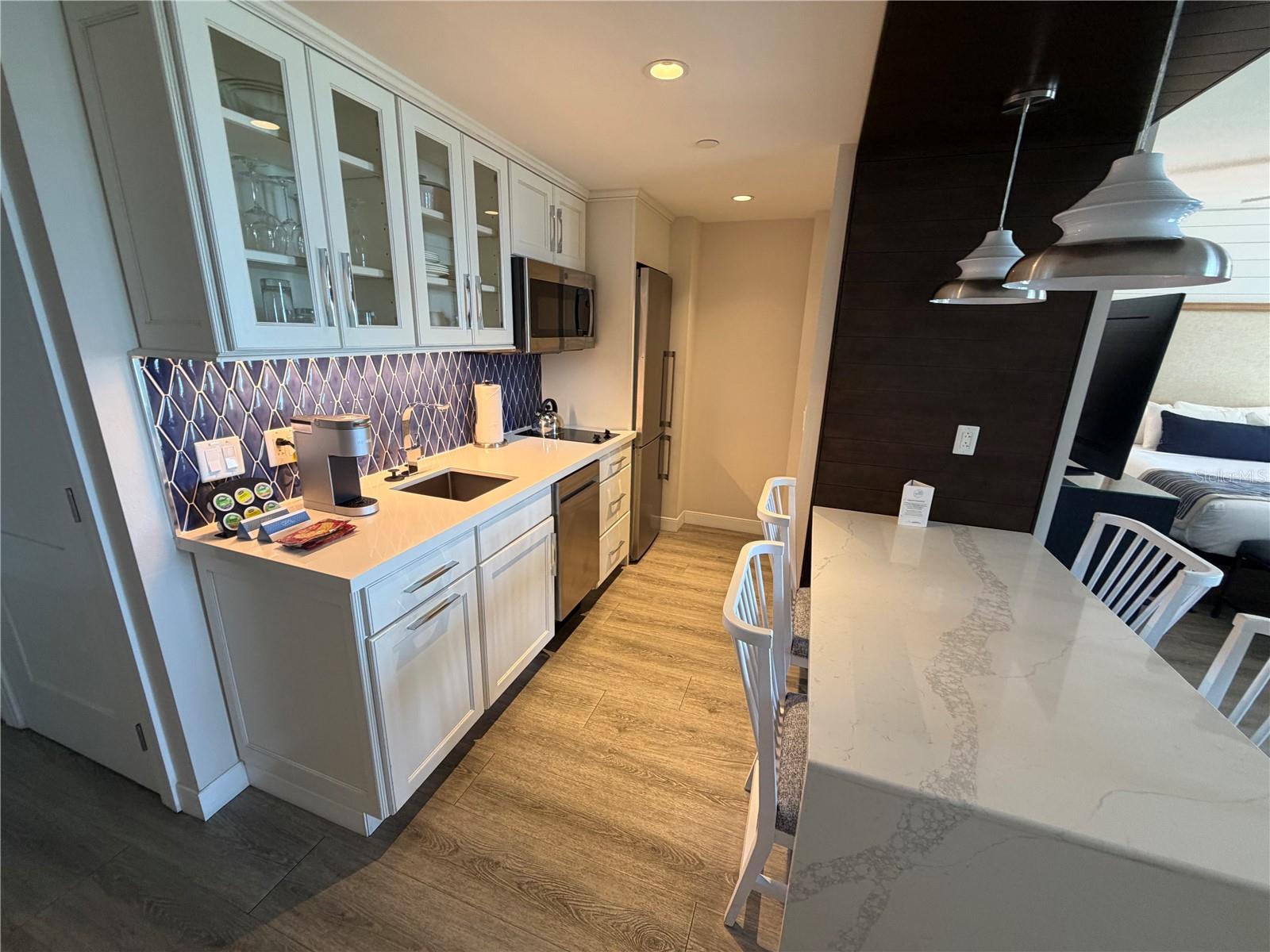 INN ON THE BEACH PH I - Residential