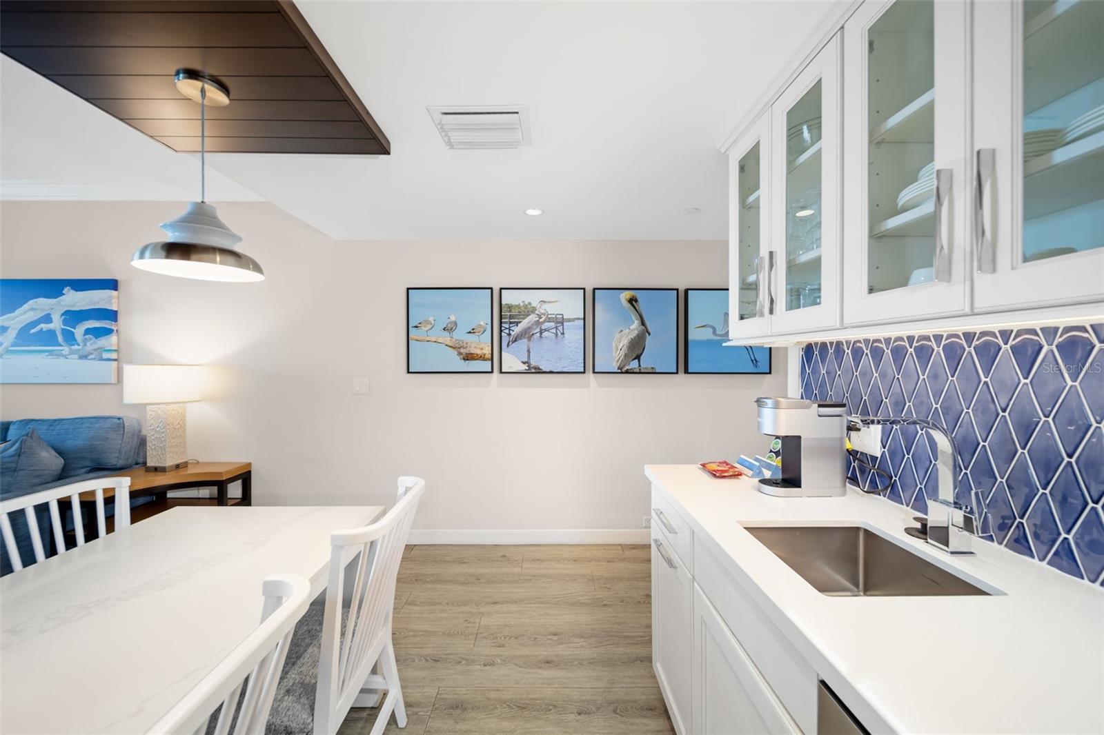 INN ON THE BEACH PH I - Residential