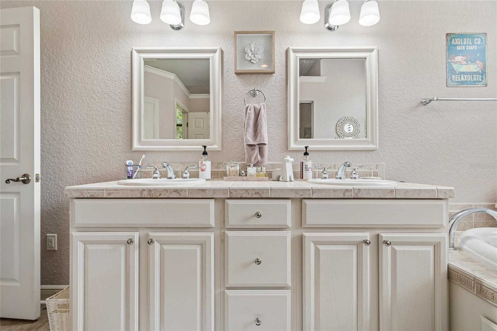 MILL CREEK PH V-B - Residential