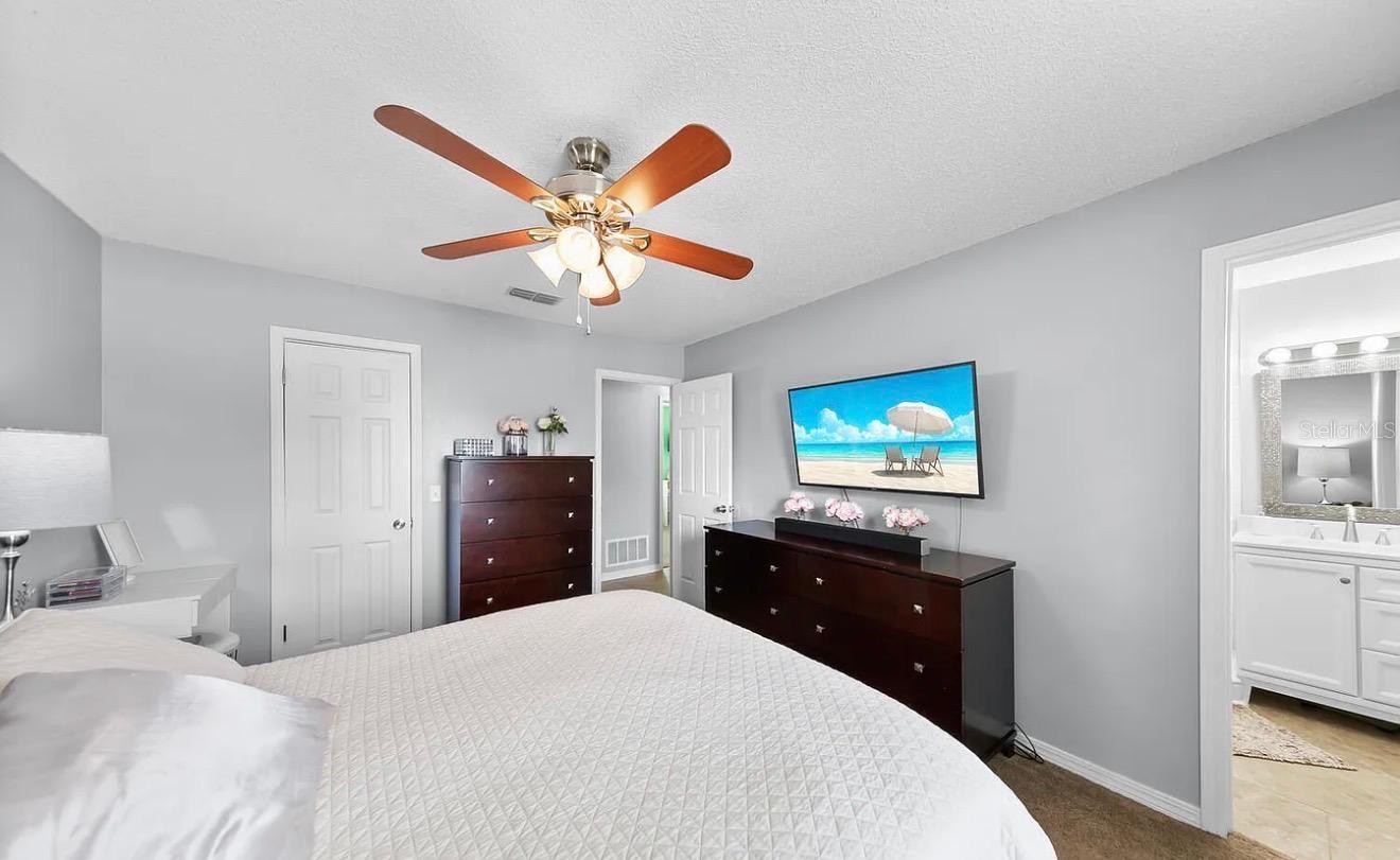 MEADOWS - Residential