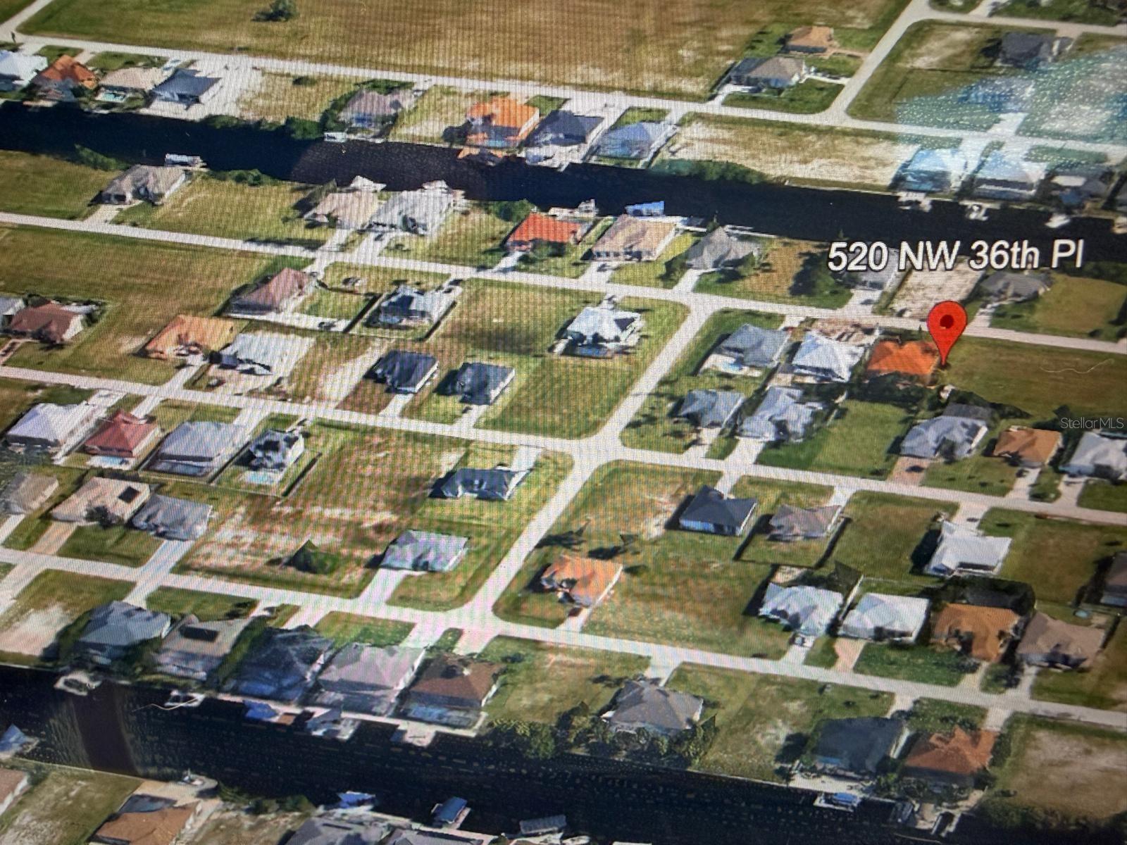 CAPE CORAL - Land