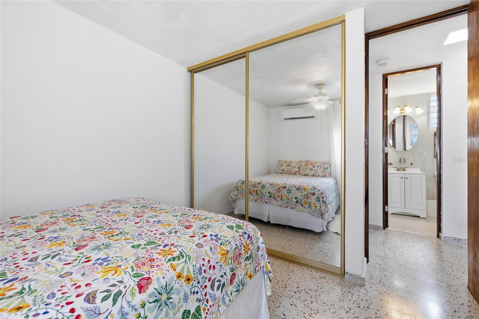 URB. COCO BEACH - Residential