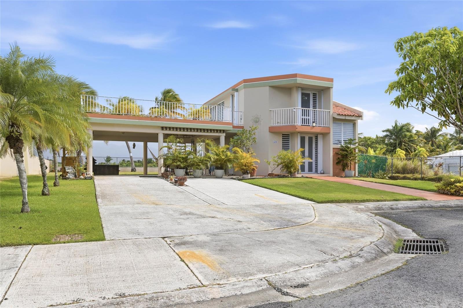 URB. COCO BEACH - Residential