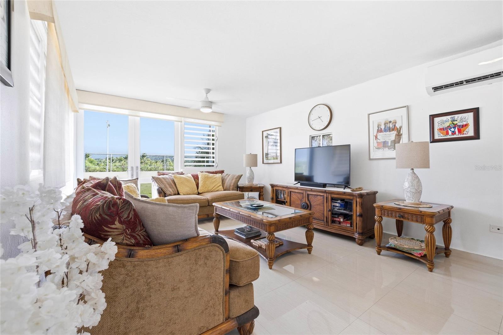 URB. COCO BEACH - Residential