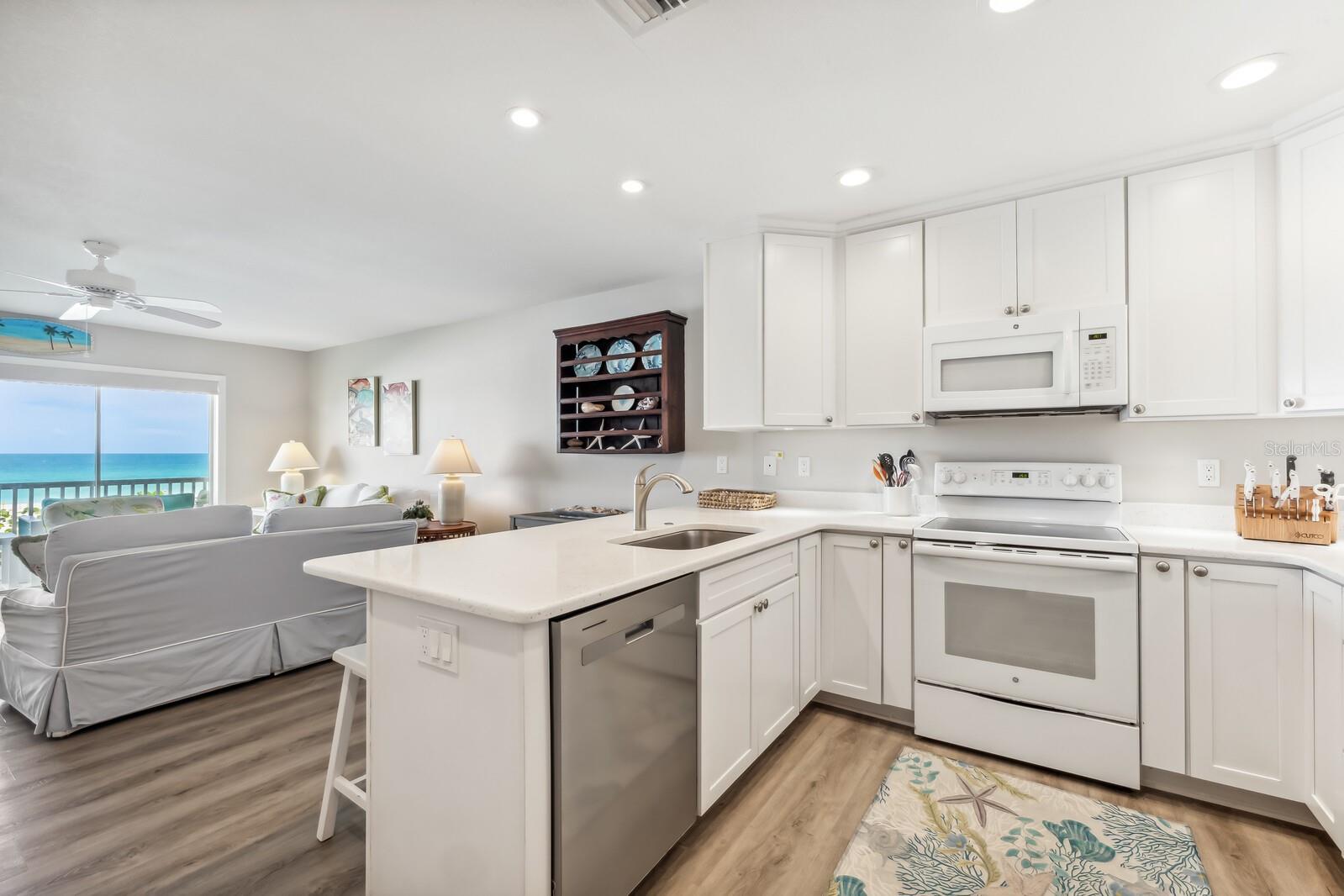 LIGHTHOUSE RESIDENCE 14 - Residential