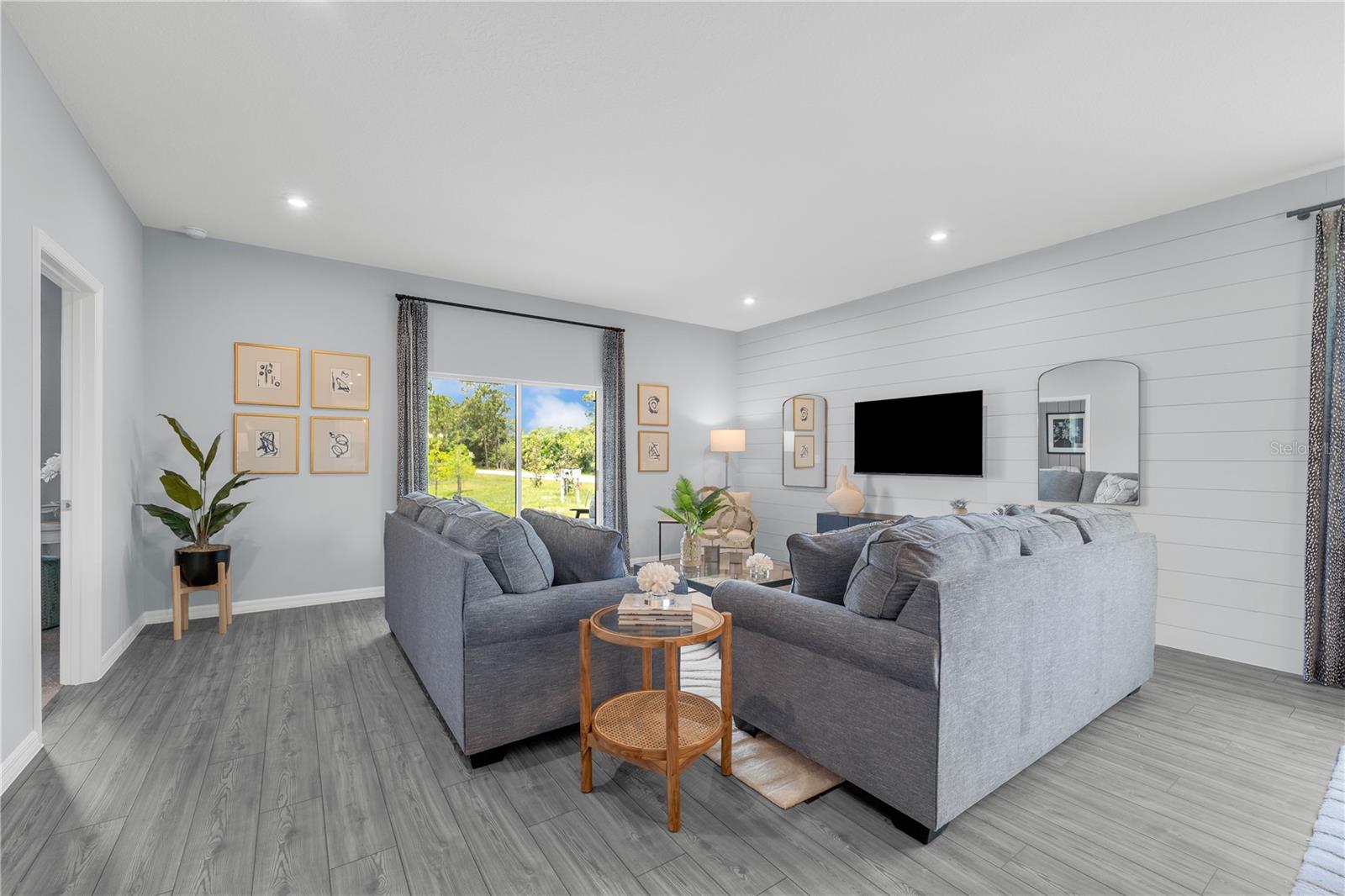 SORRENTO PINES - Residential