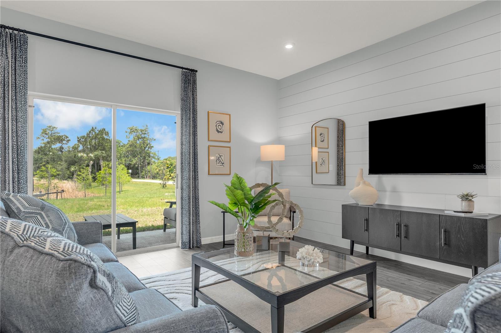 SORRENTO PINES - Residential
