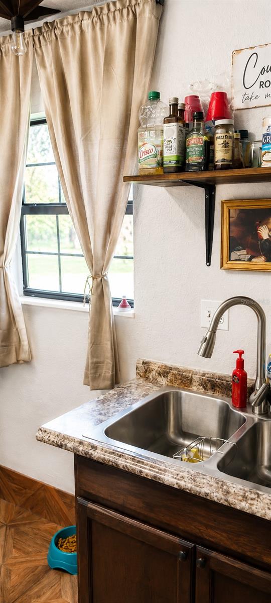 OAKRIDGE ESTATES - Residential
