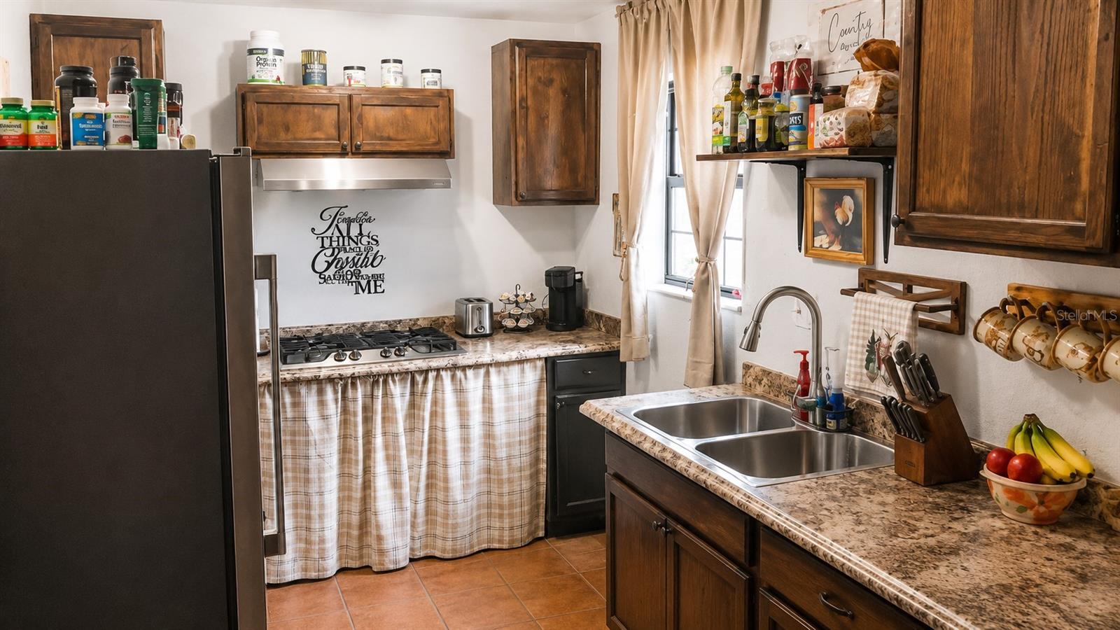 OAKRIDGE ESTATES - Residential
