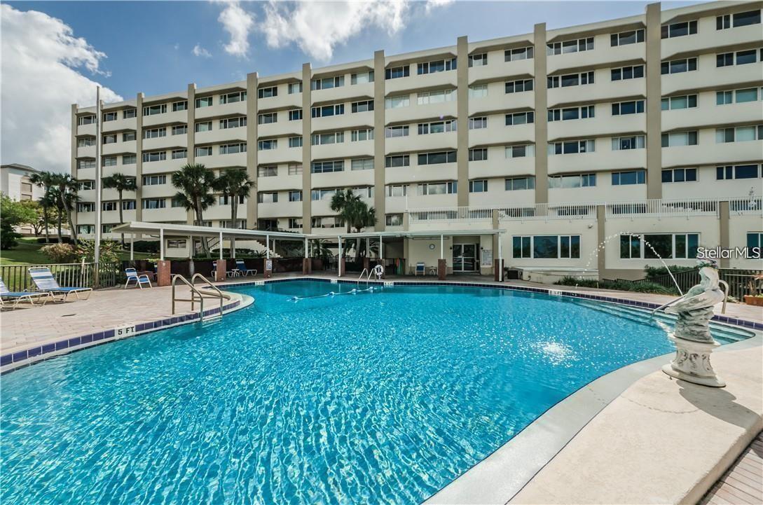 HARBOUR CLUB CONDO 2 - Residential