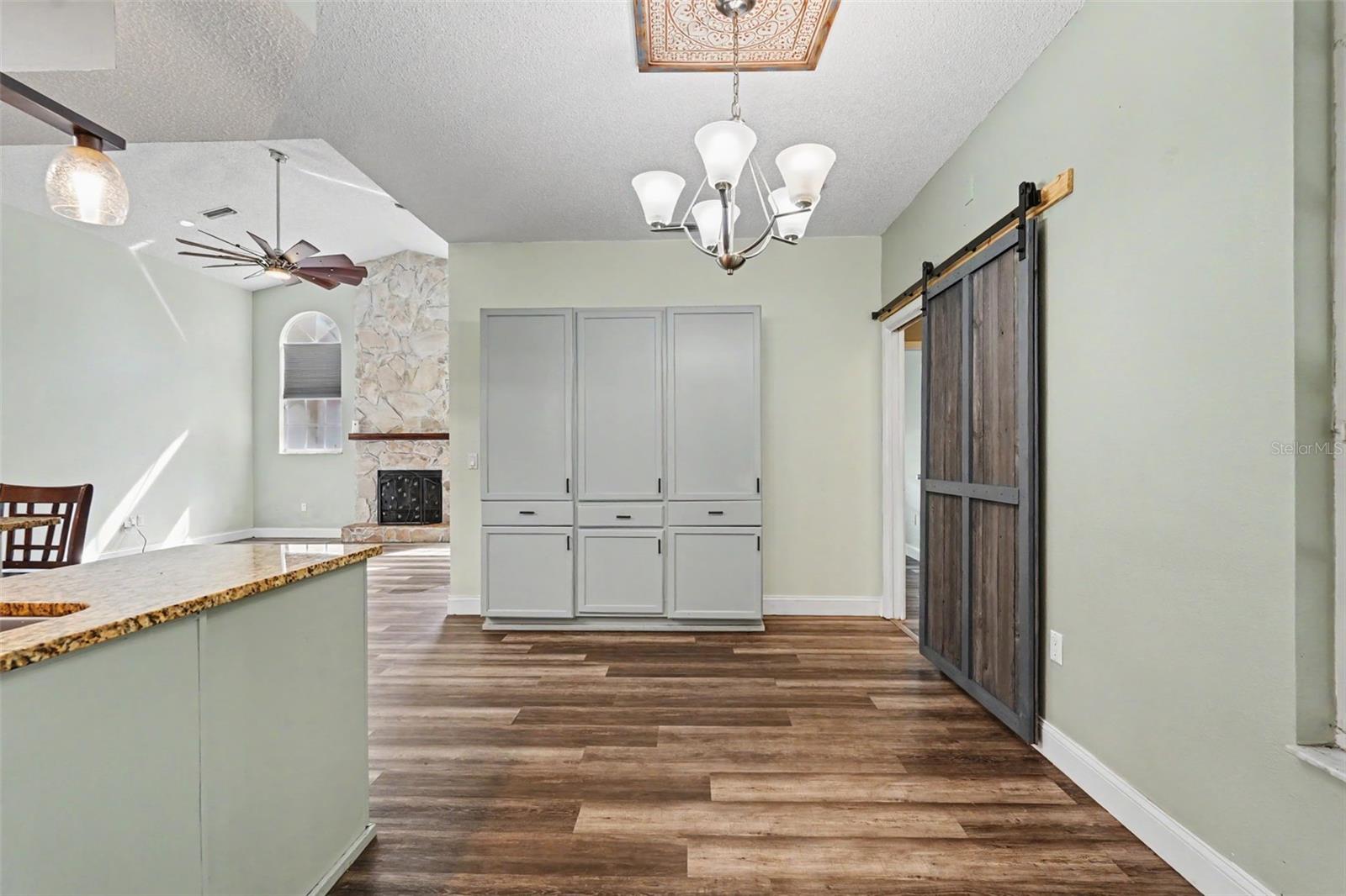 GOLDEN ACRES - Residential