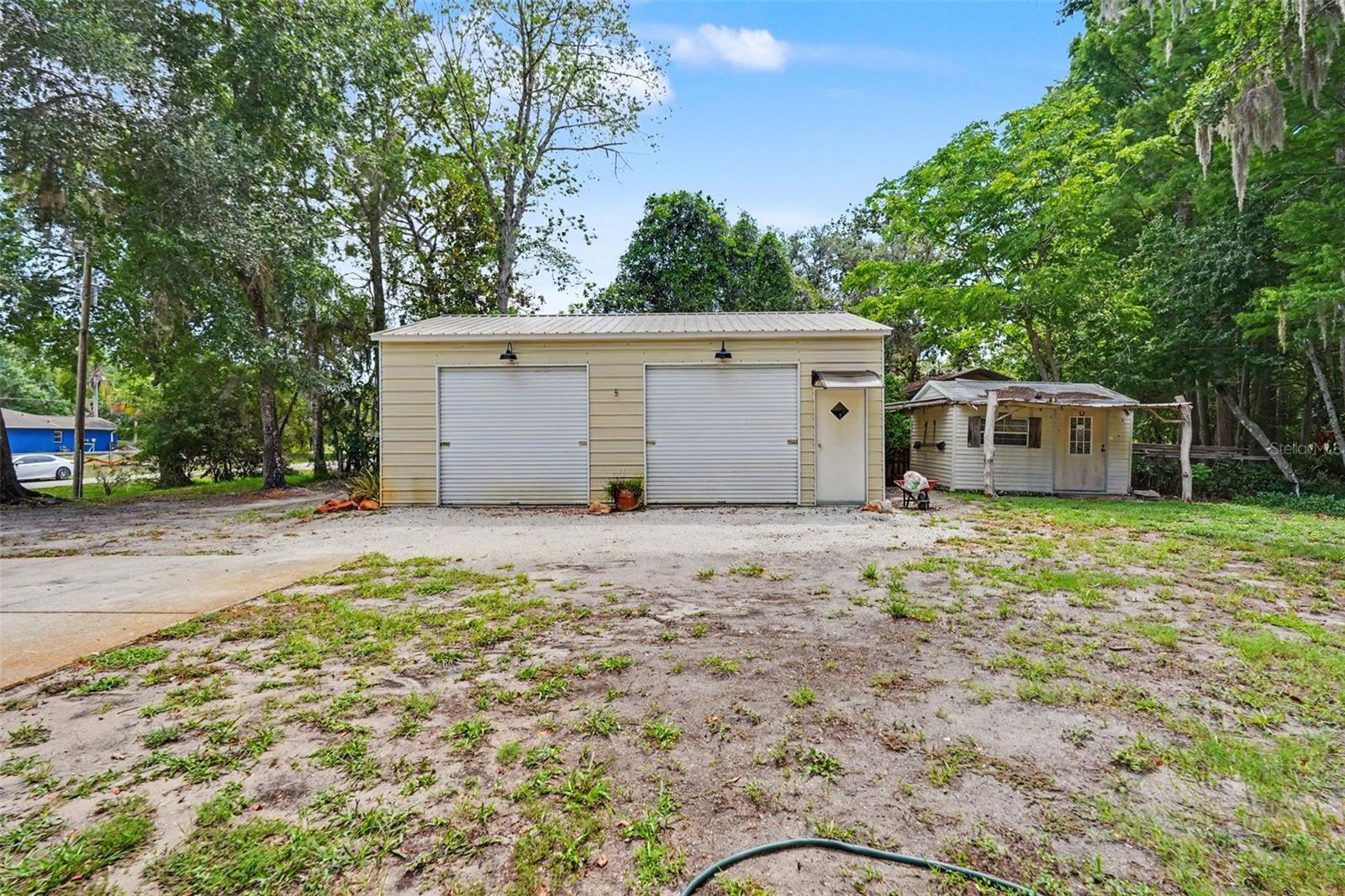 GOLDEN ACRES - Residential