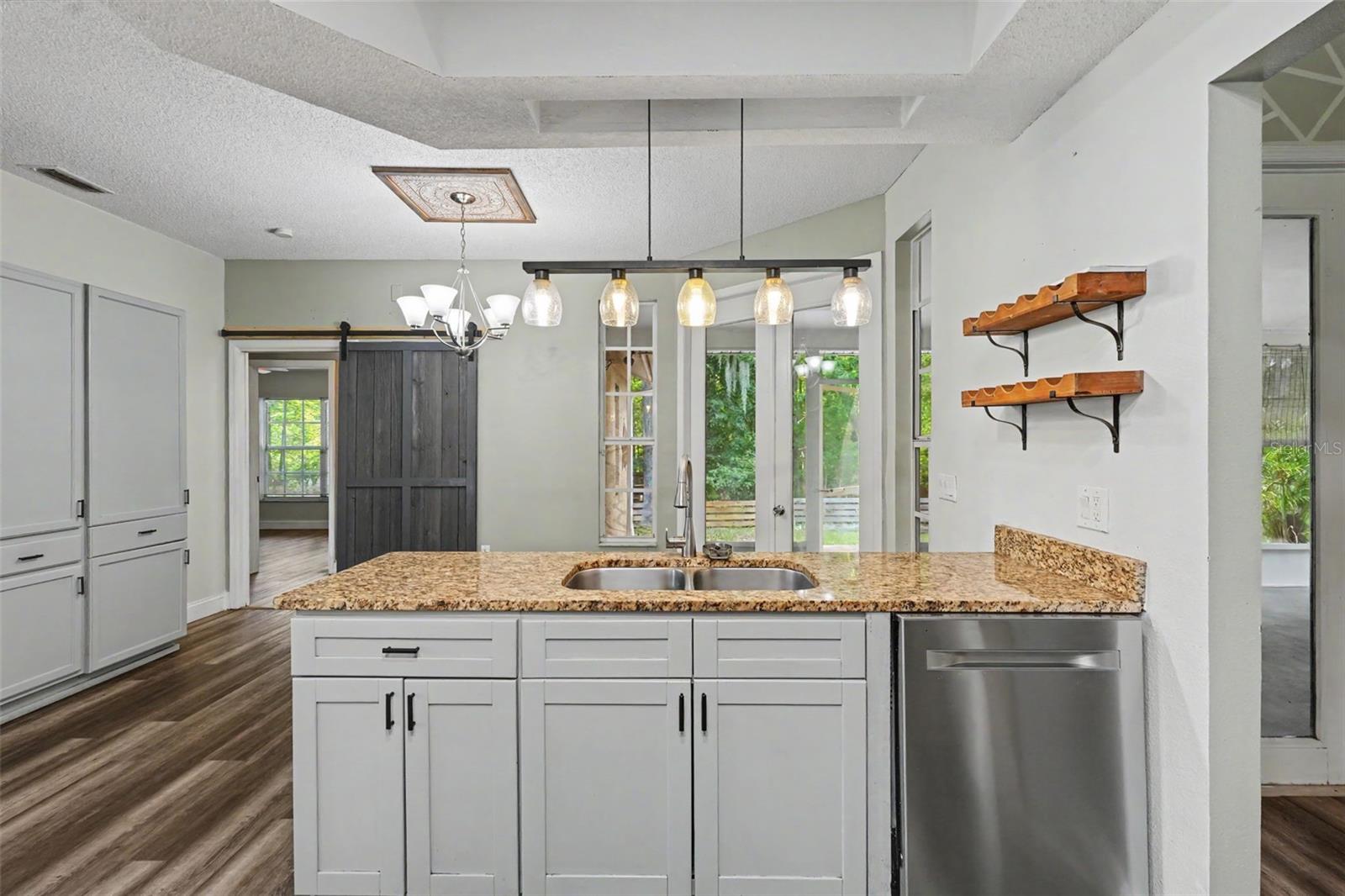 GOLDEN ACRES - Residential