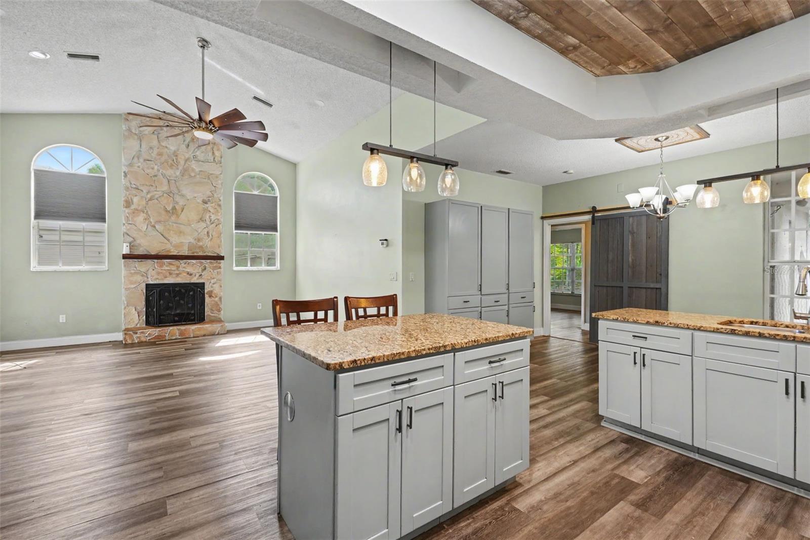 GOLDEN ACRES - Residential
