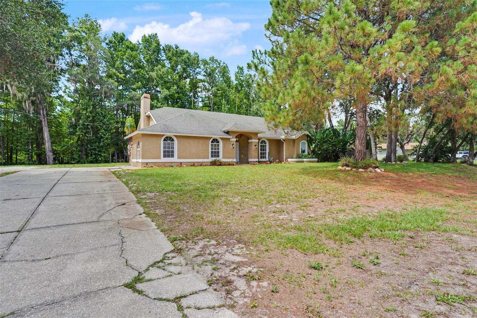 GOLDEN ACRES - Residential