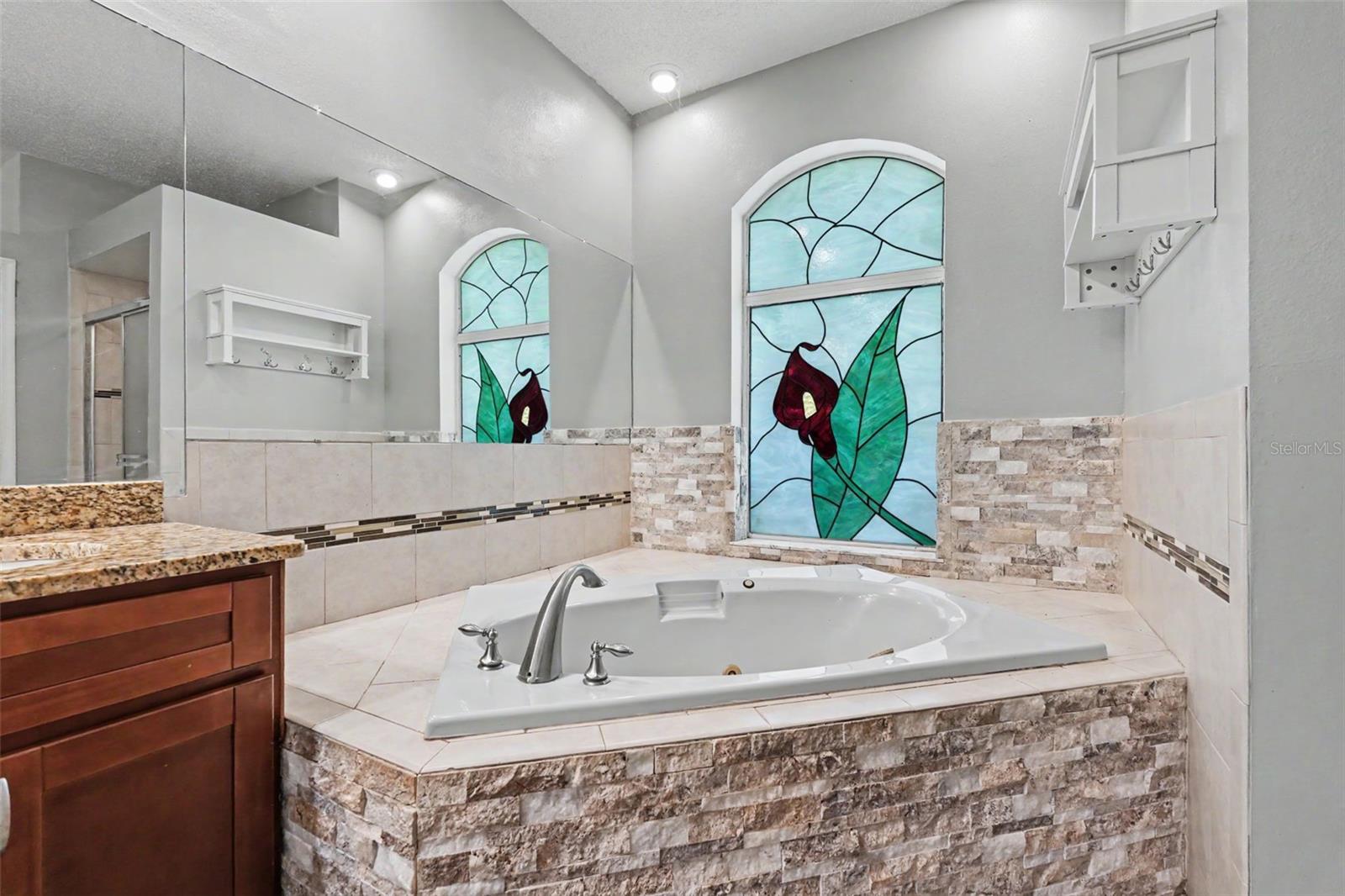 GOLDEN ACRES - Residential
