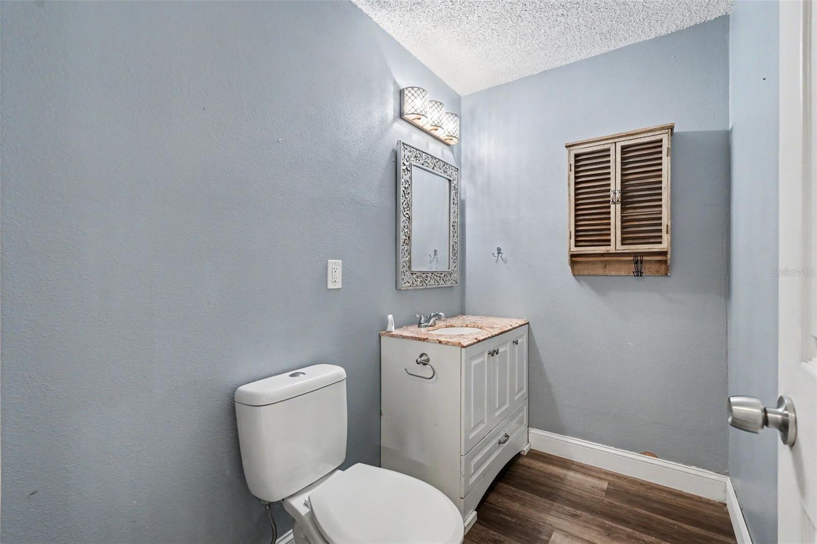 GOLDEN ACRES - Residential