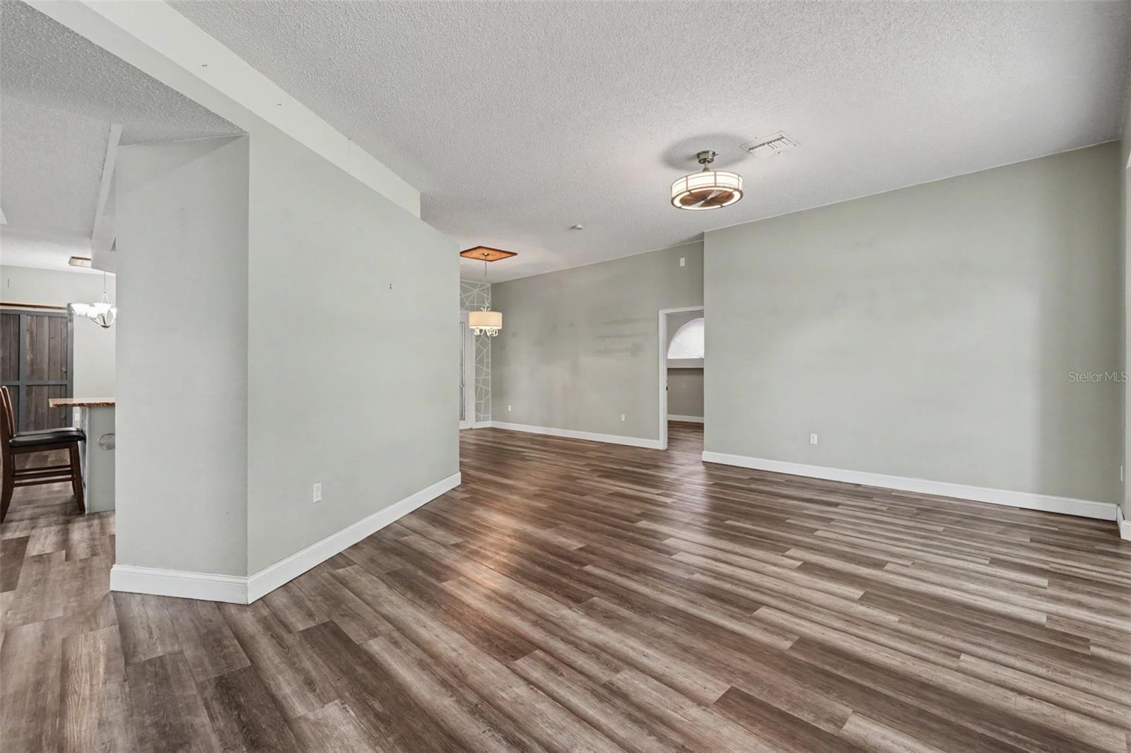 GOLDEN ACRES - Residential