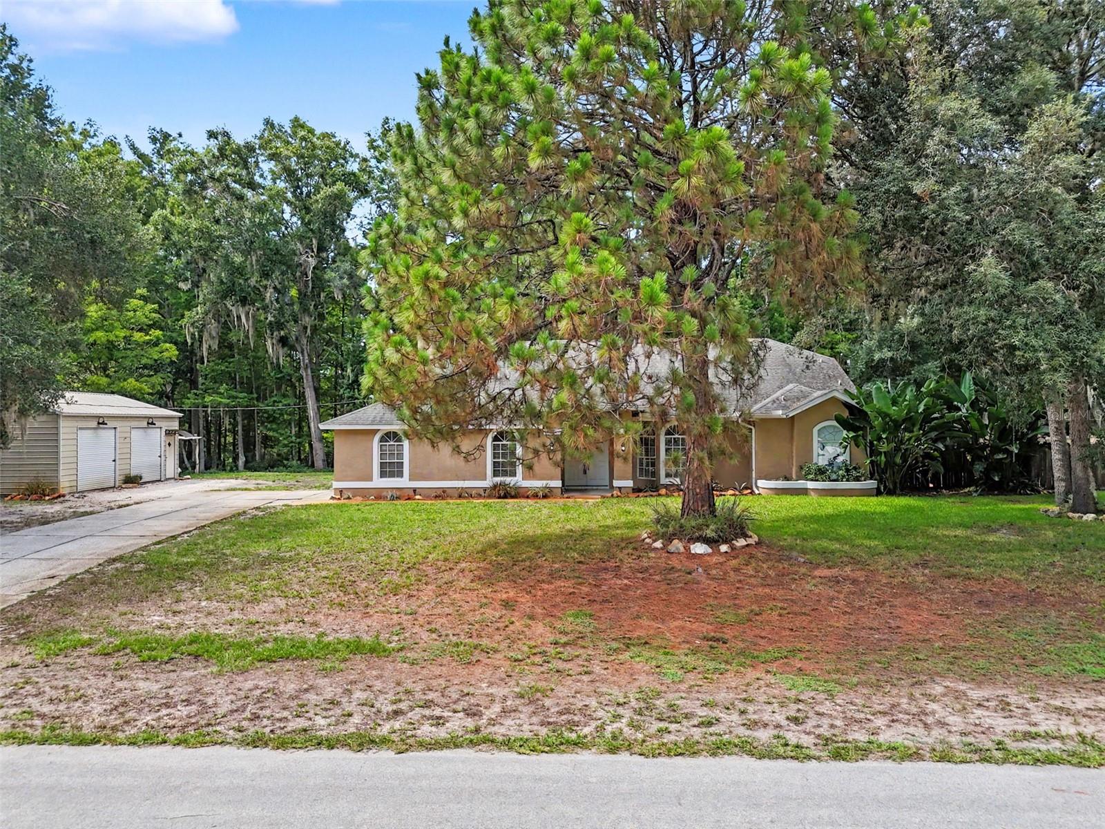 GOLDEN ACRES - Residential