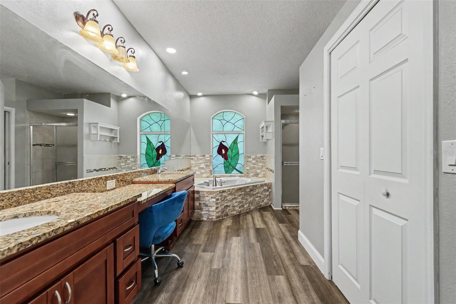 GOLDEN ACRES - Residential