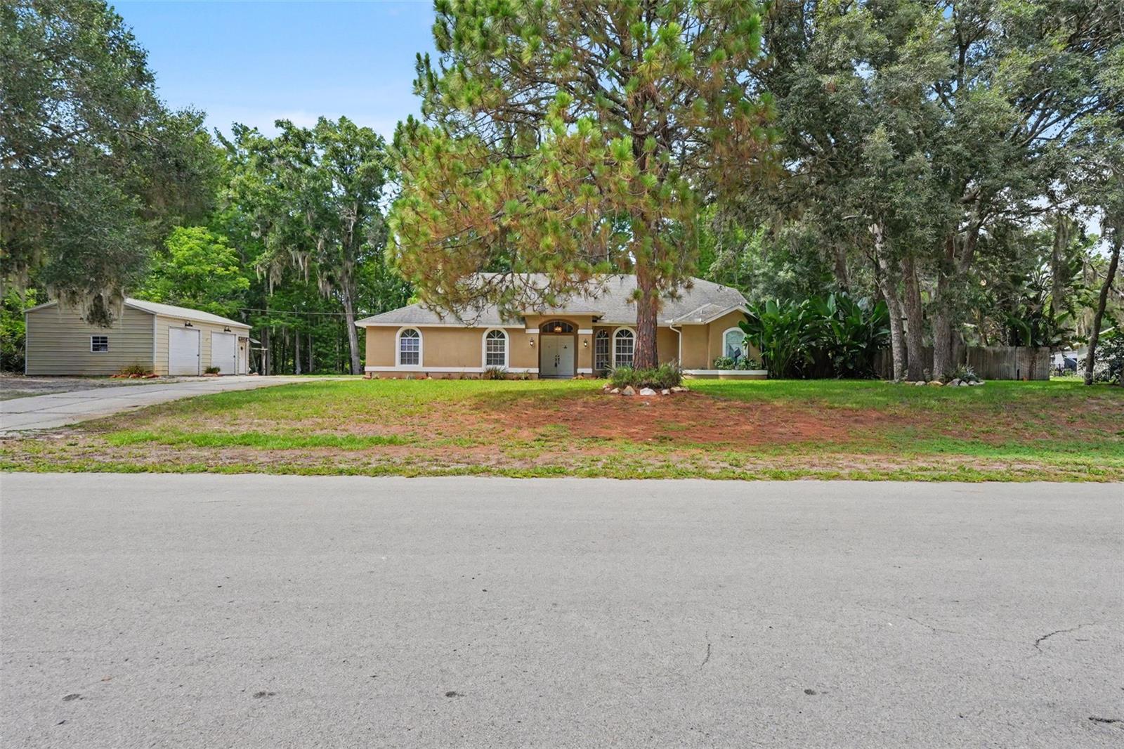 GOLDEN ACRES - Residential