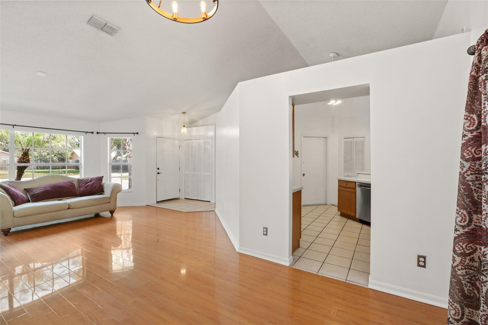 TANGERINE - Residential
