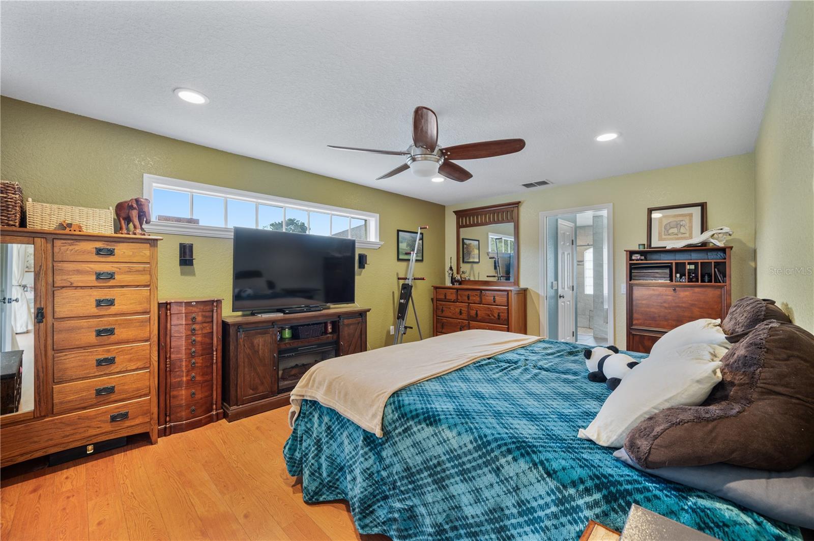 HUNTINGTON RDG - Residential