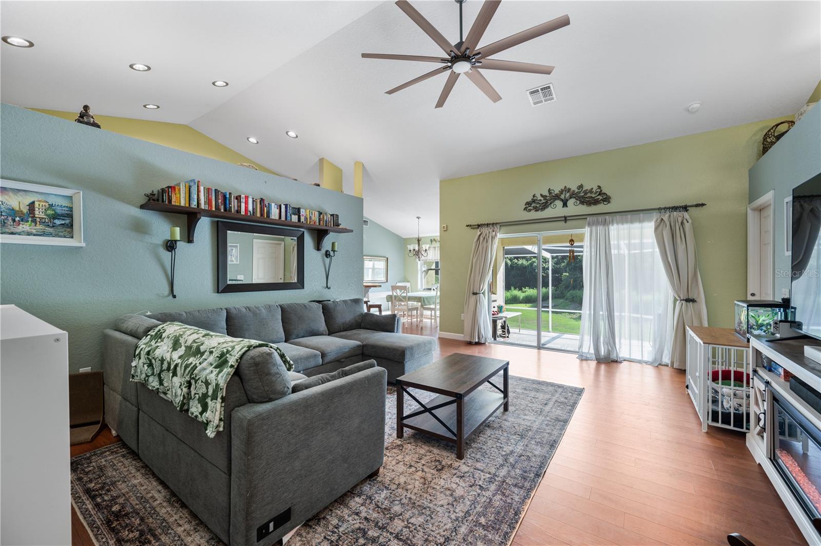 HUNTINGTON RDG - Residential
