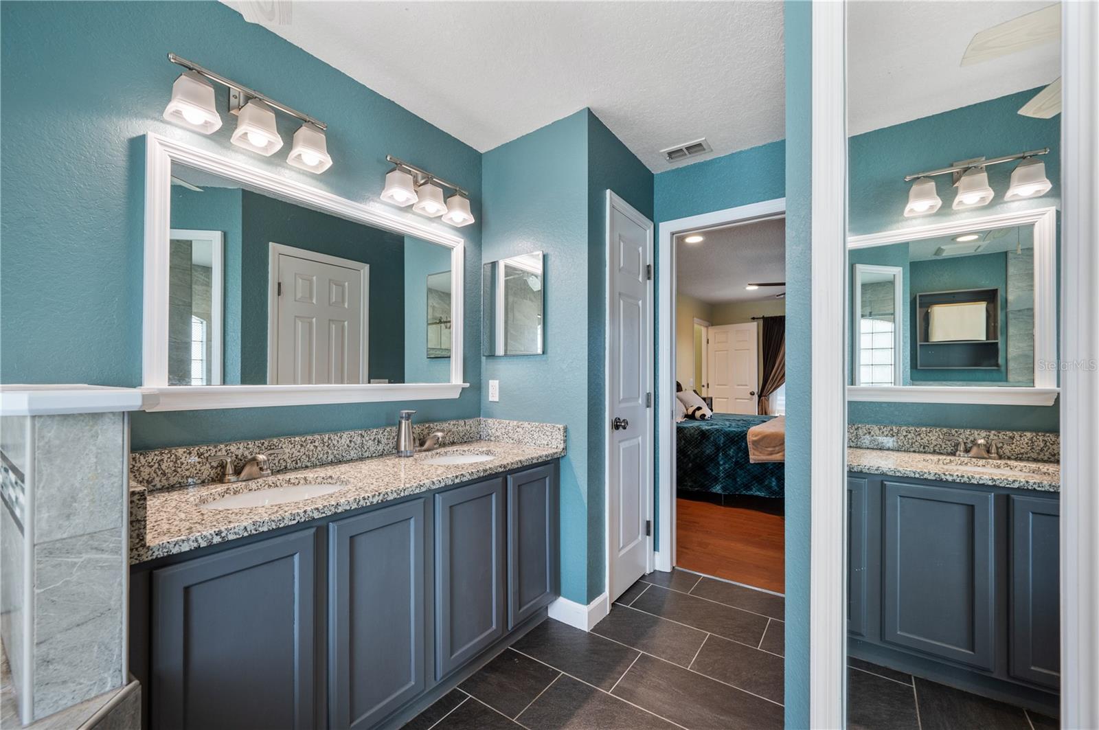 HUNTINGTON RDG - Residential
