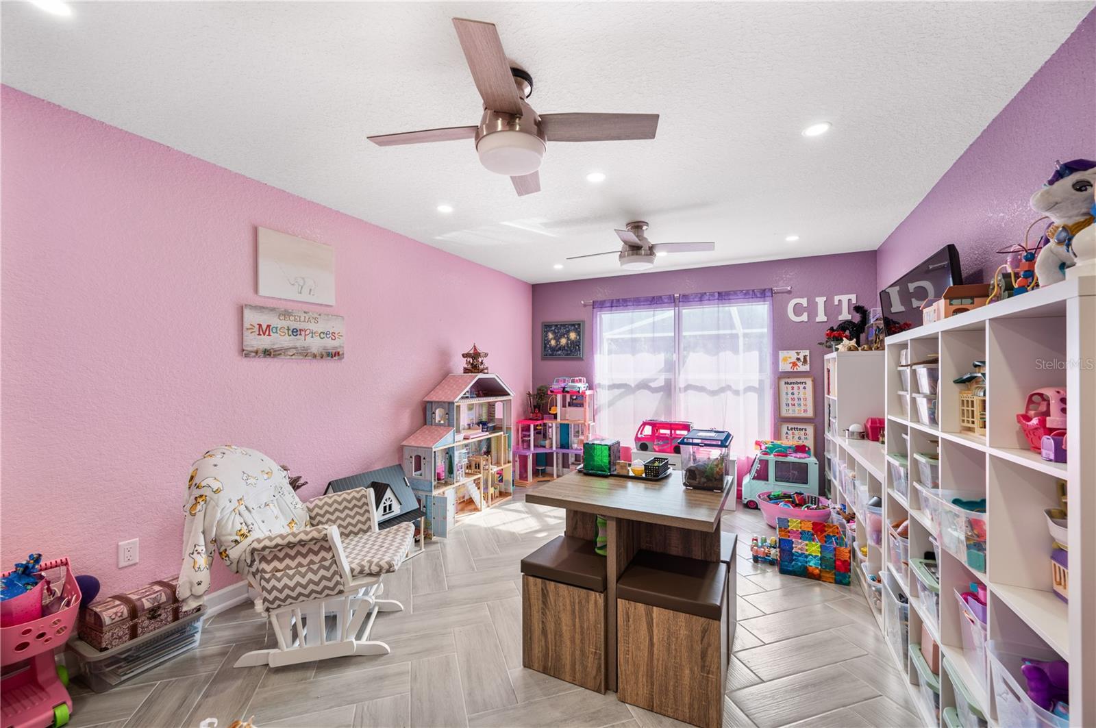 HUNTINGTON RDG - Residential