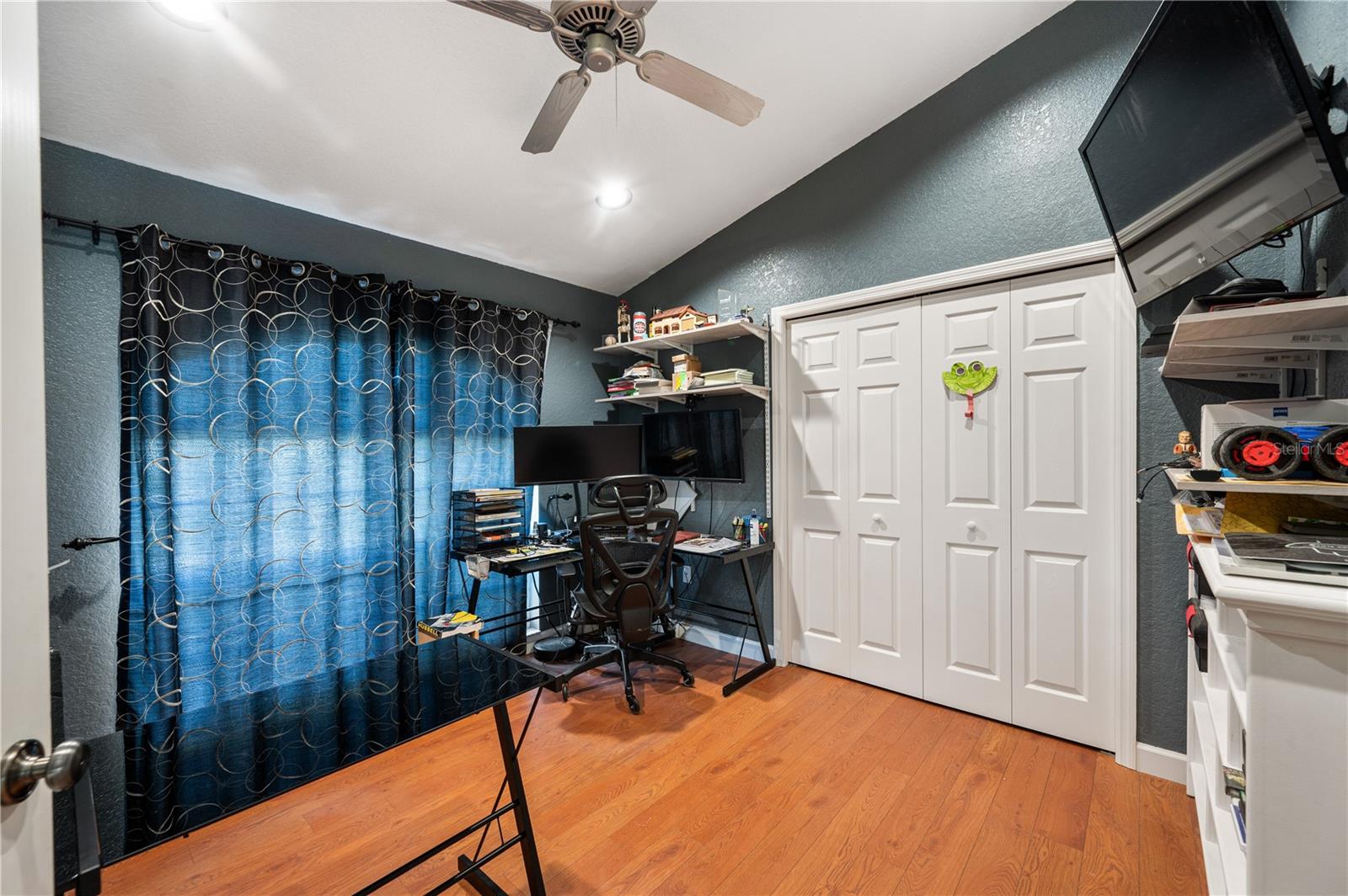 HUNTINGTON RDG - Residential