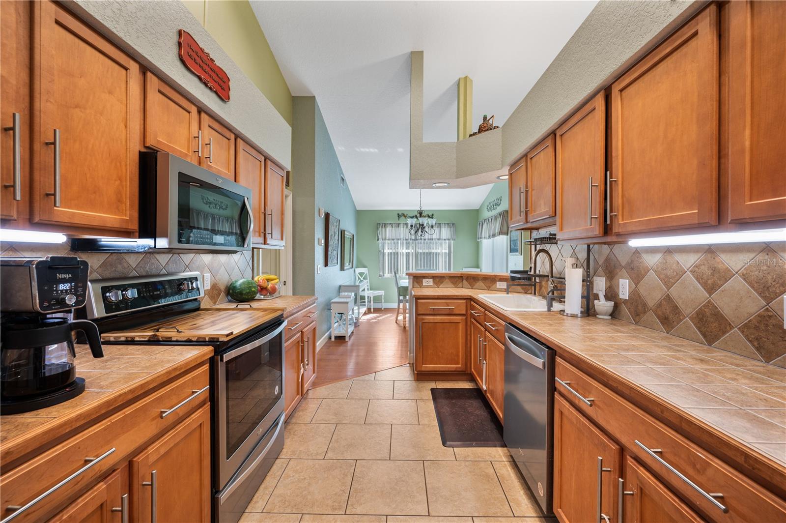 HUNTINGTON RDG - Residential