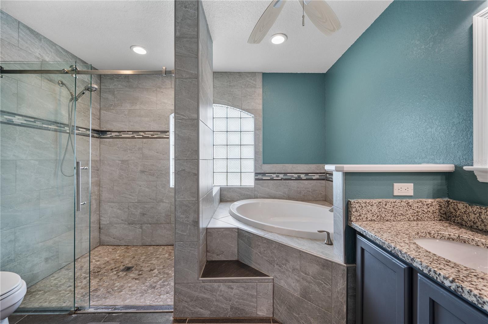 HUNTINGTON RDG - Residential