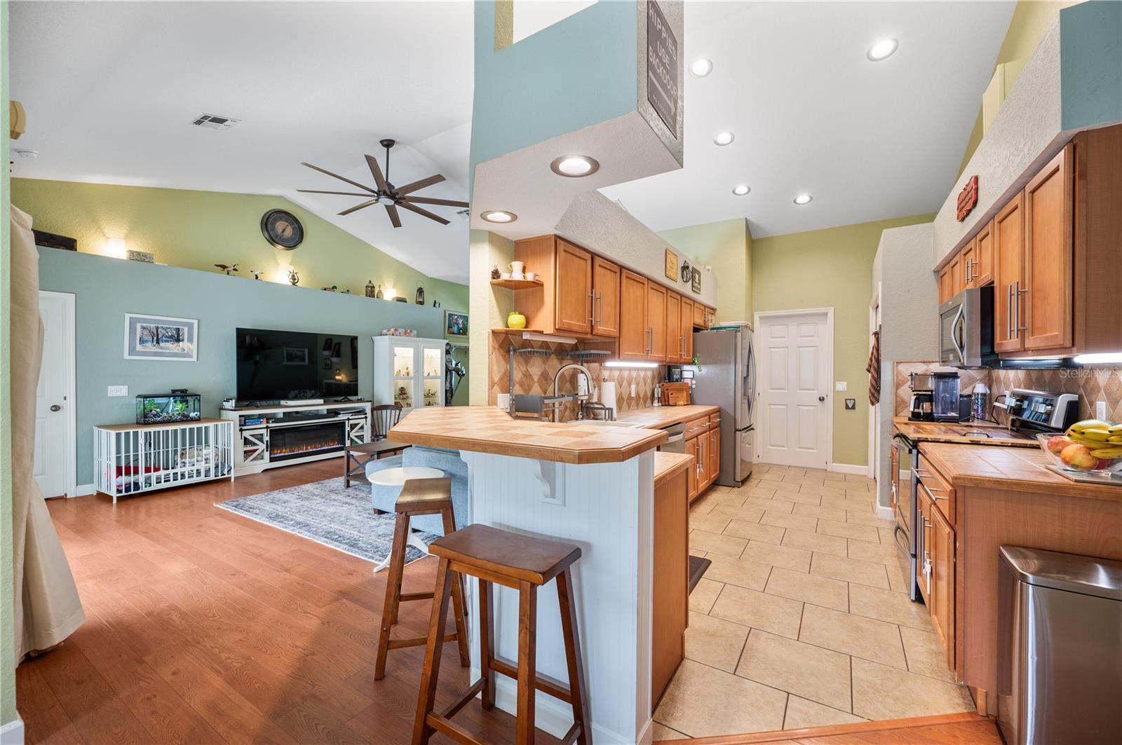 HUNTINGTON RDG - Residential