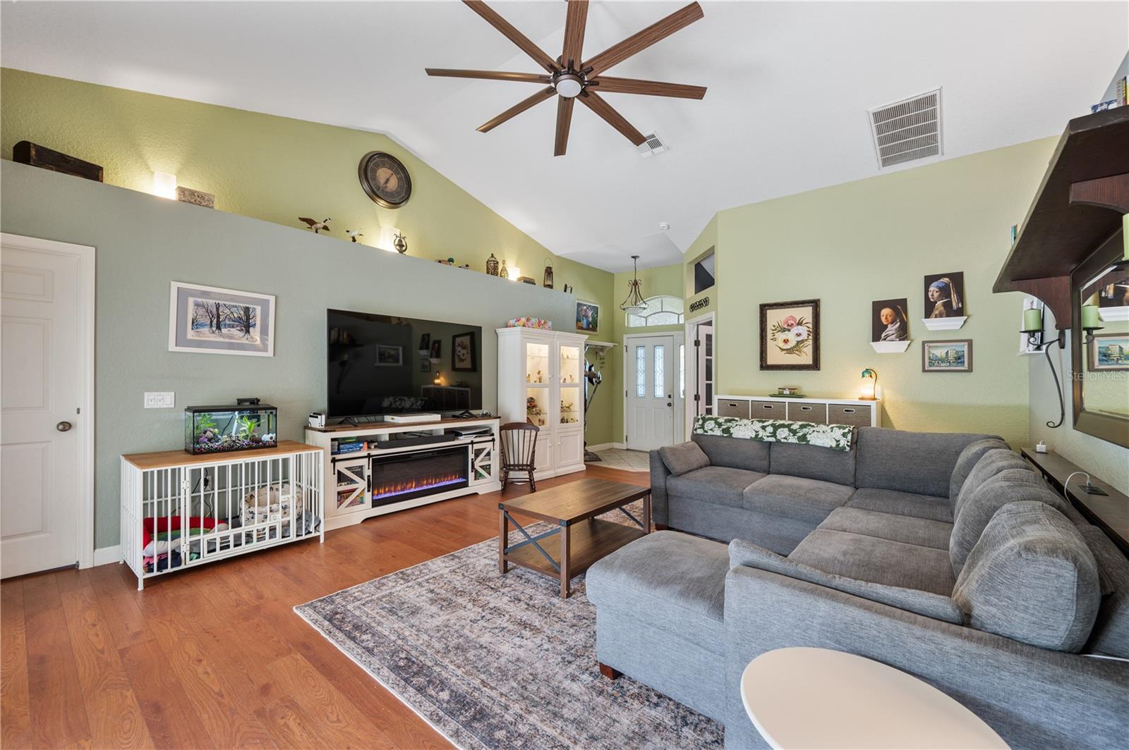 HUNTINGTON RDG - Residential