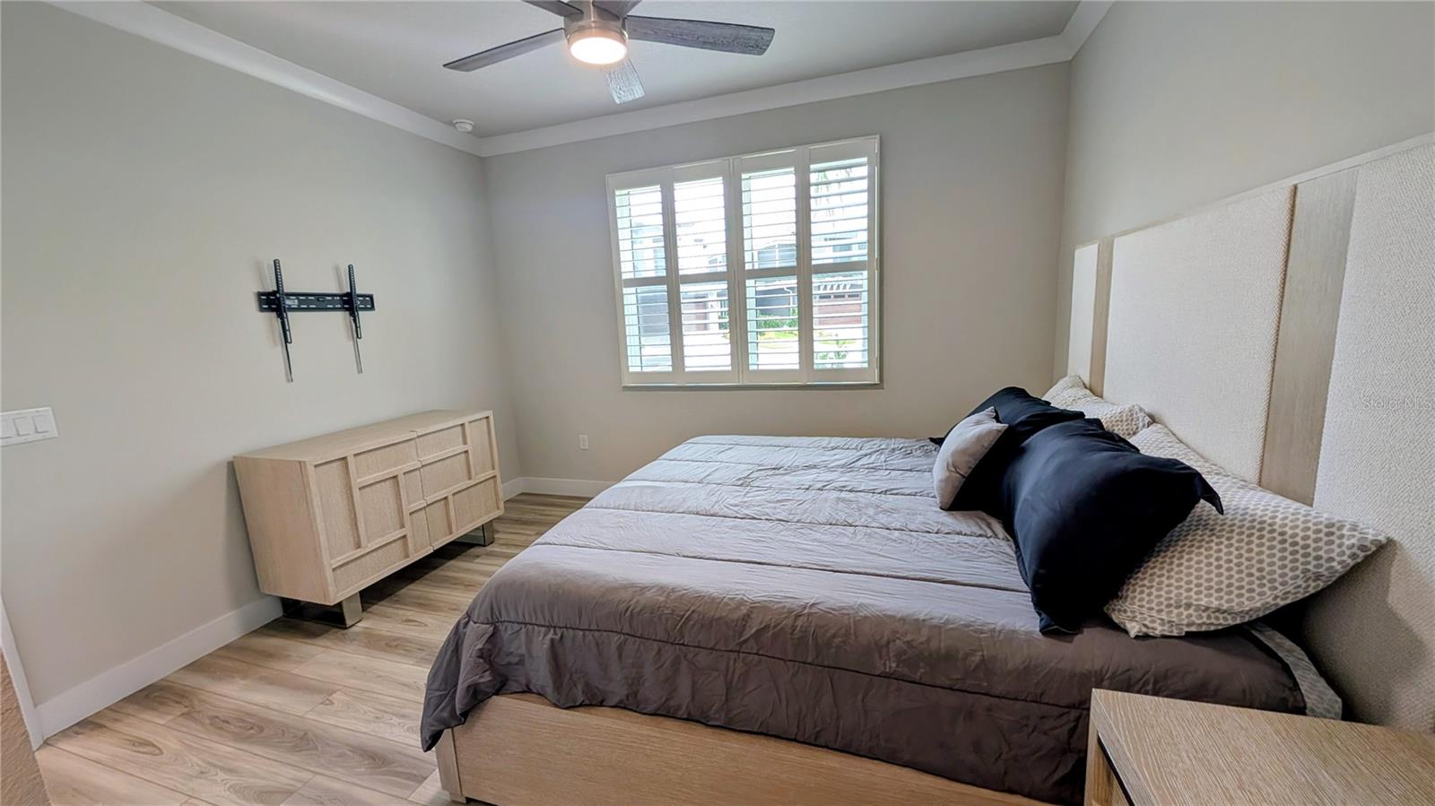 ISLES/VENETIAN BAY - Residential Lease