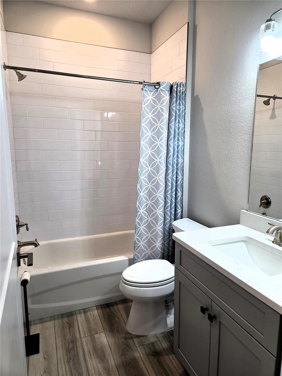 ISLES/VENETIAN BAY - Residential Lease