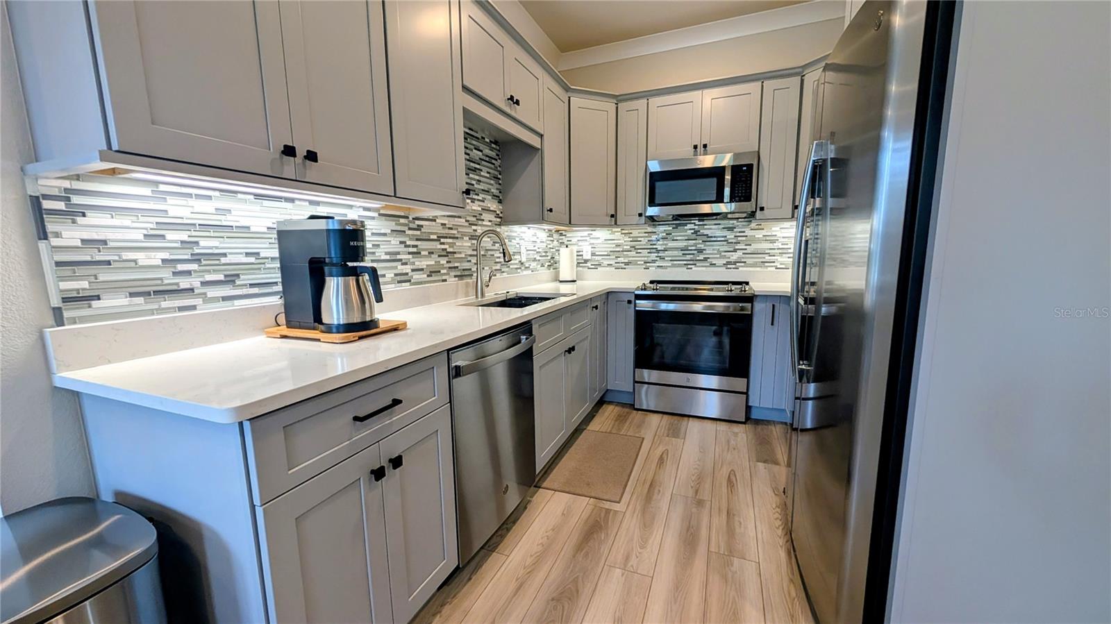 ISLES/VENETIAN BAY - Residential Lease