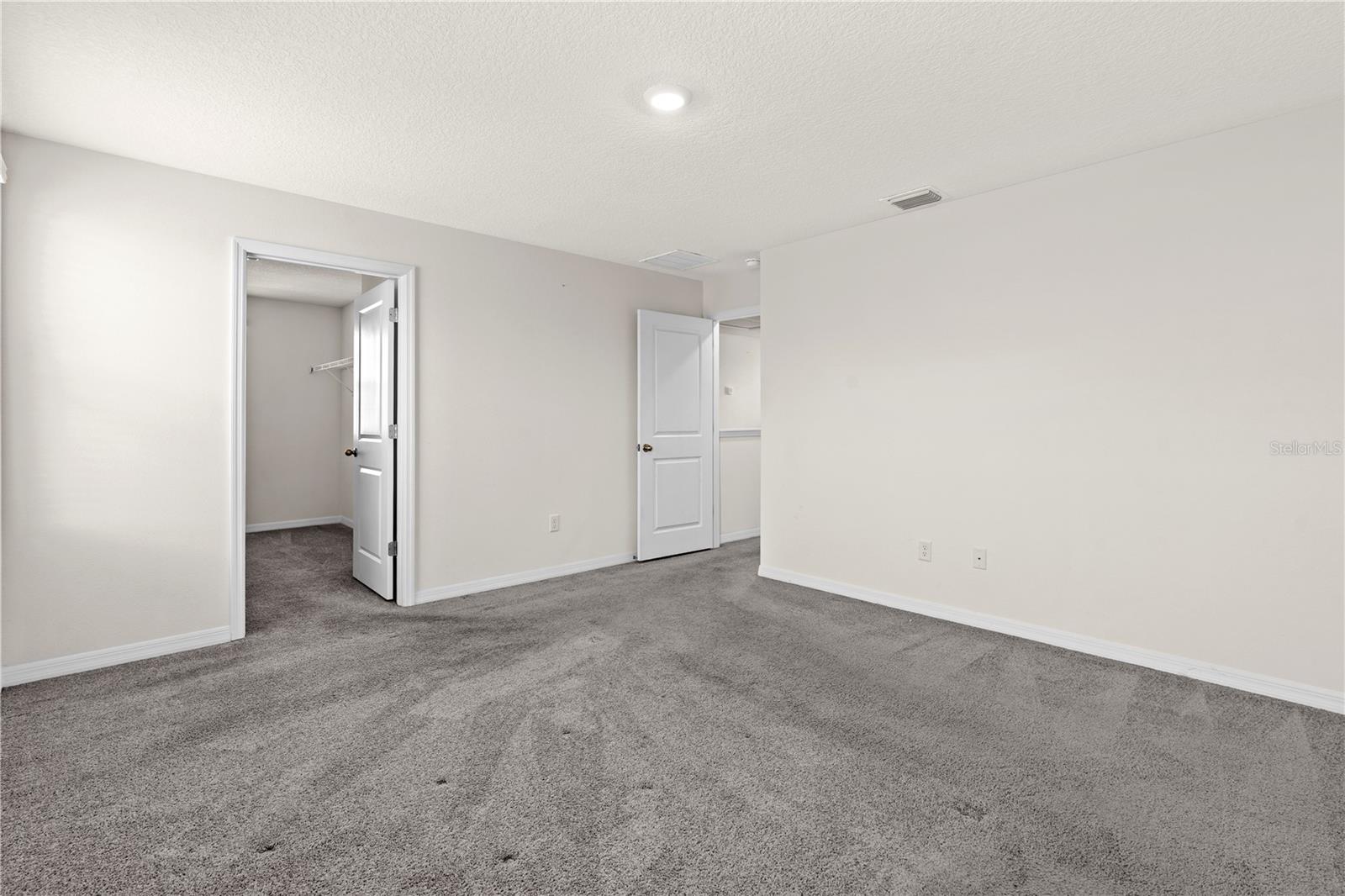 SUWANNEE LAKESIDE PH 2 & 3 - Residential Lease