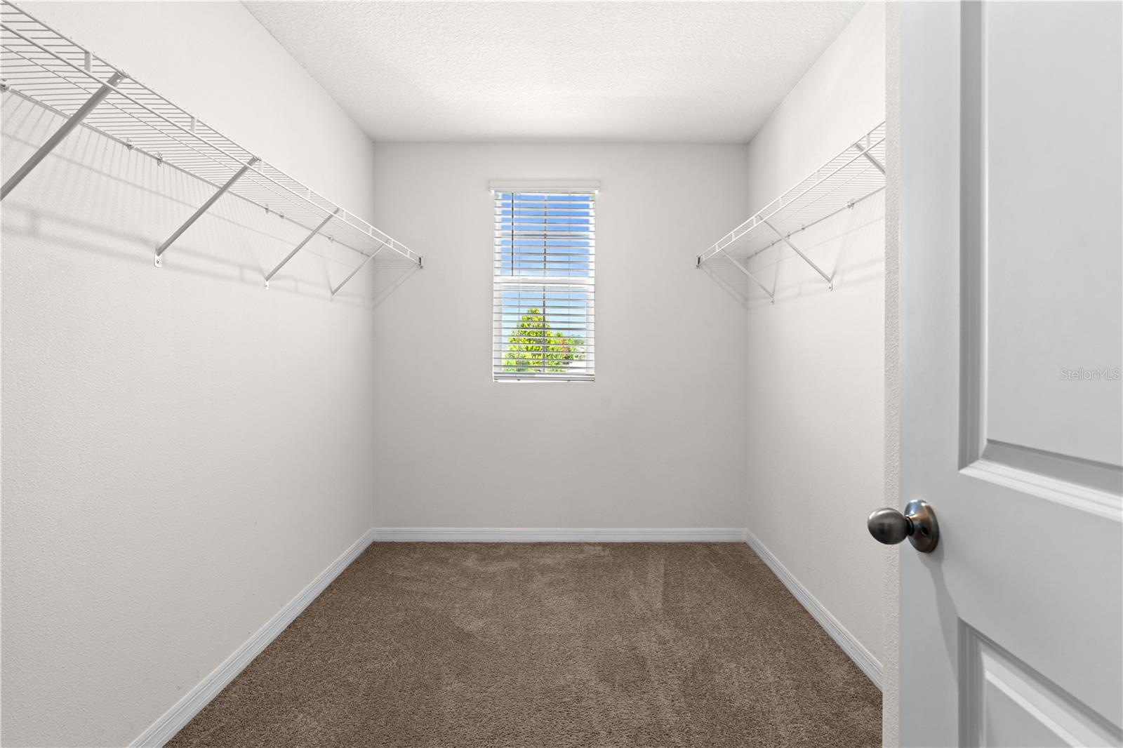 SUWANNEE LAKESIDE PH 2 & 3 - Residential Lease