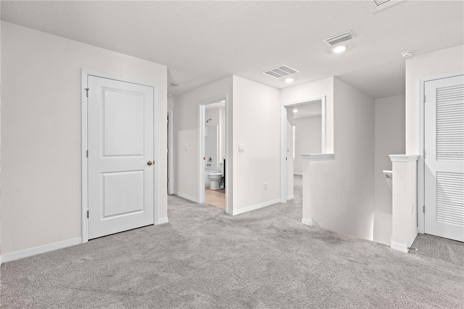 SUWANNEE LAKESIDE PH 2 & 3 - Residential Lease