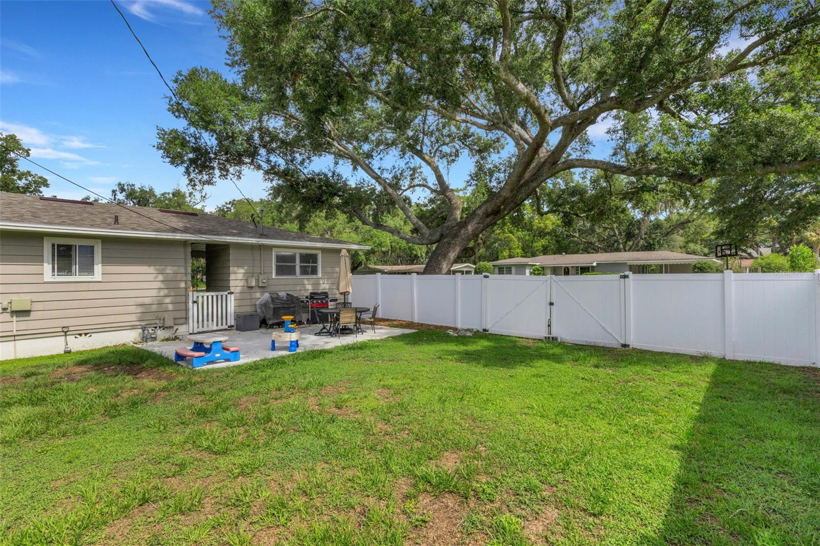 SUNSHINE ACRES - Residential