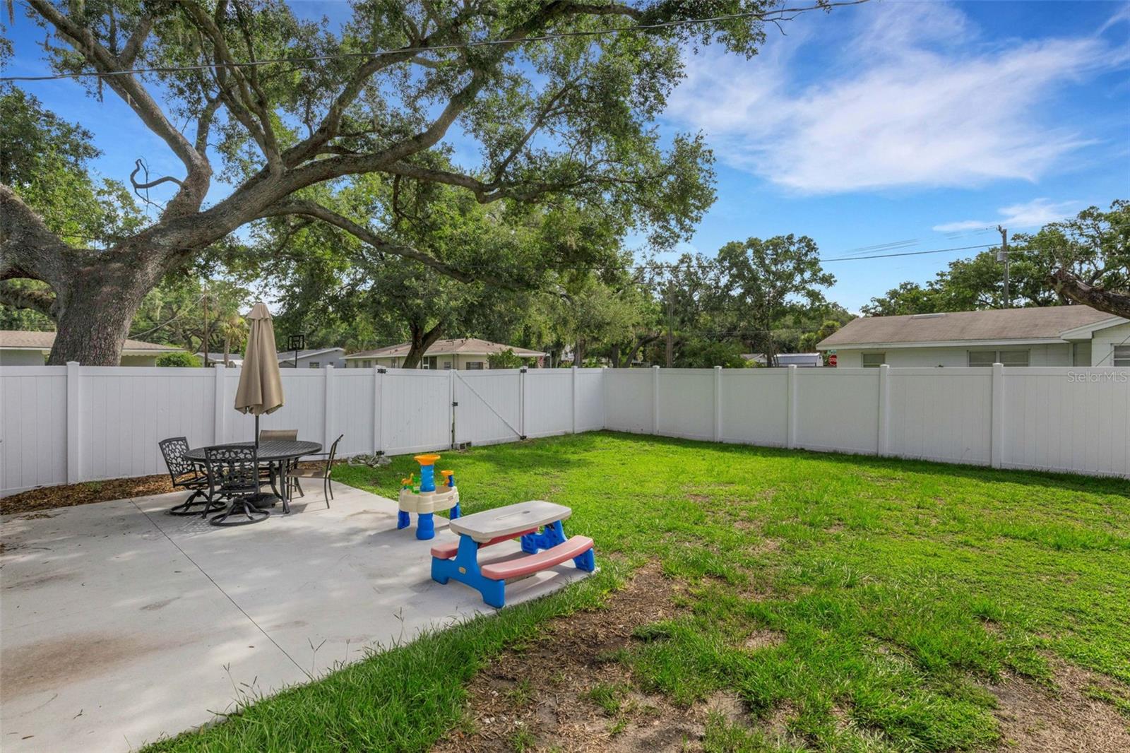 SUNSHINE ACRES - Residential
