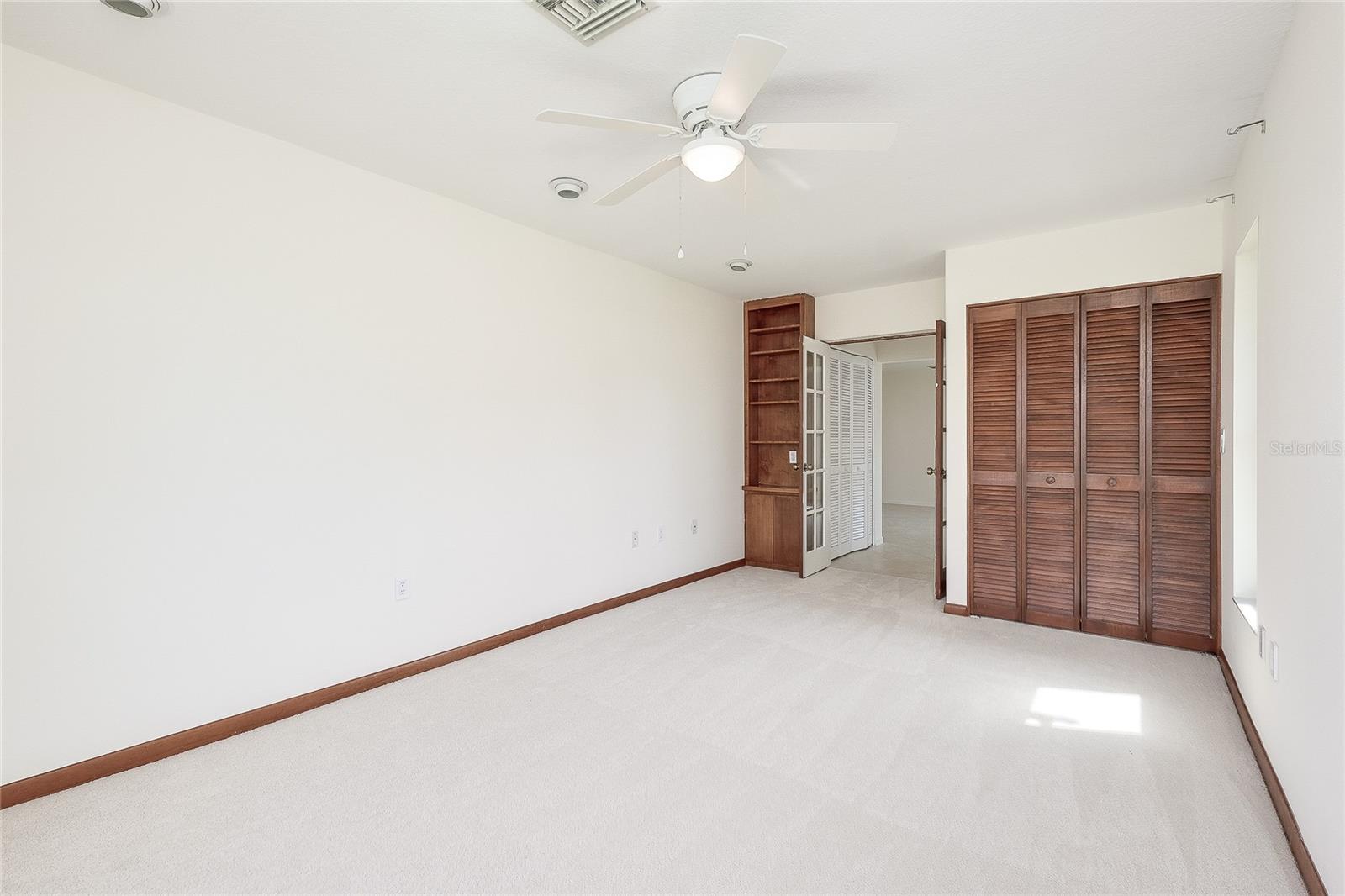 CENTER GATE VILLAGE 4 - Residential